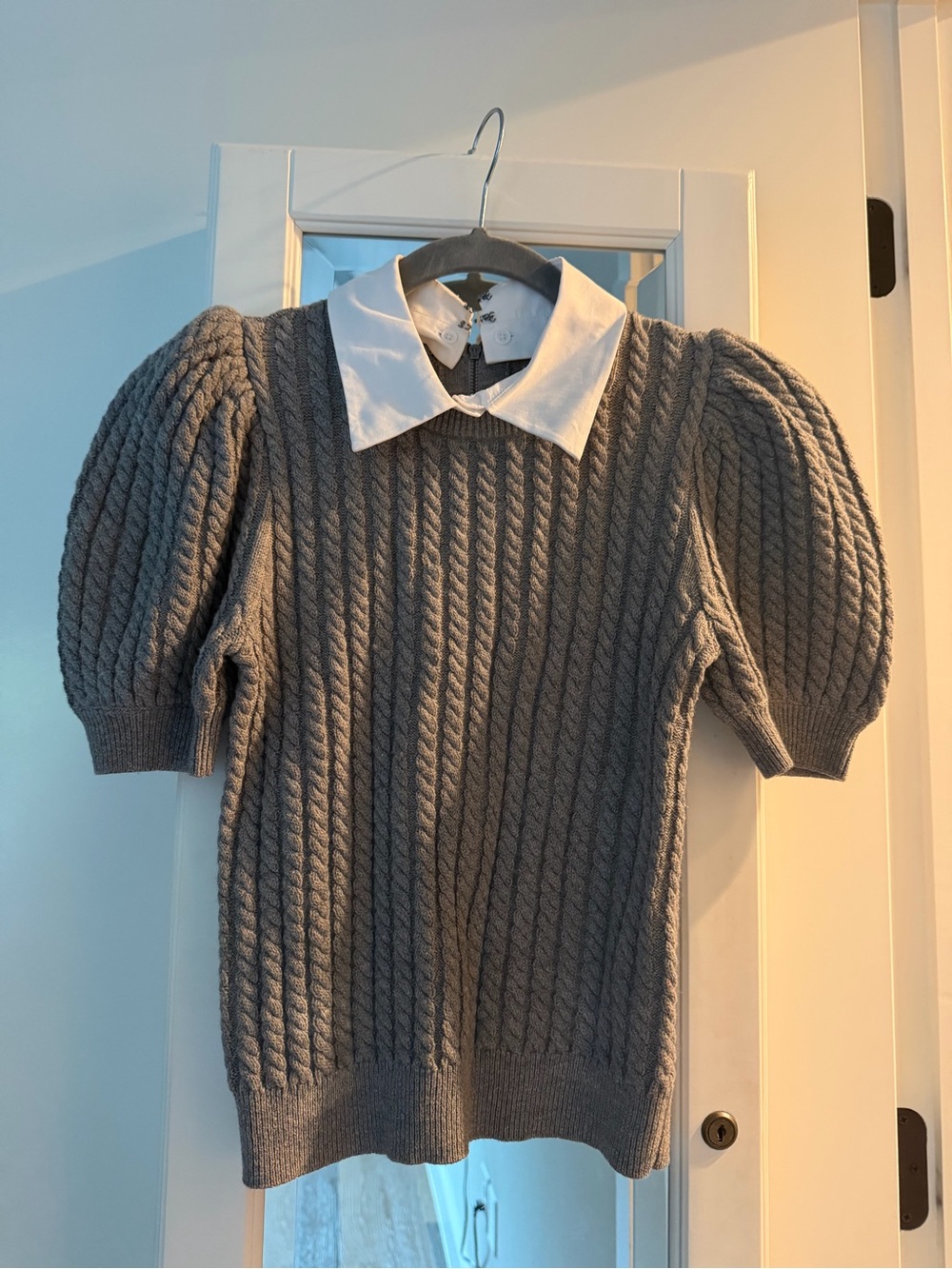 Alice + Olivia Gray Cable-Knit Puff Sleeve Sweater with White Collar